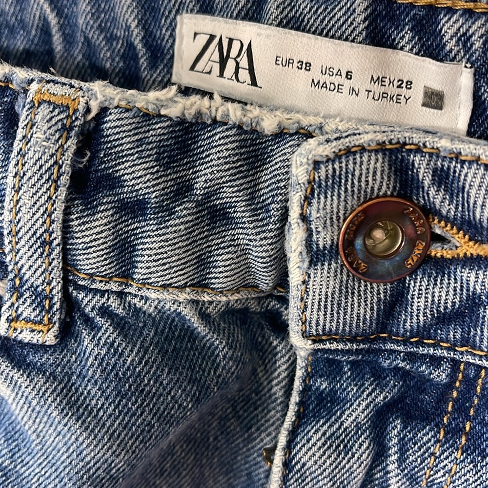 Zara Tapered Mom Fit Dark Wash Jeans - Picture 2 of 5